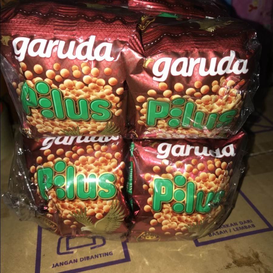 

Garuda Pilus 9 gram Rasa Pedas. 1 Pack isi 20 Sachet