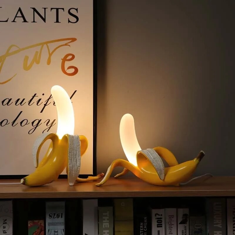 Lampu Meja Model Pisang Minimalis LED Untuk Pencahayaan Kamar Tidur Anak