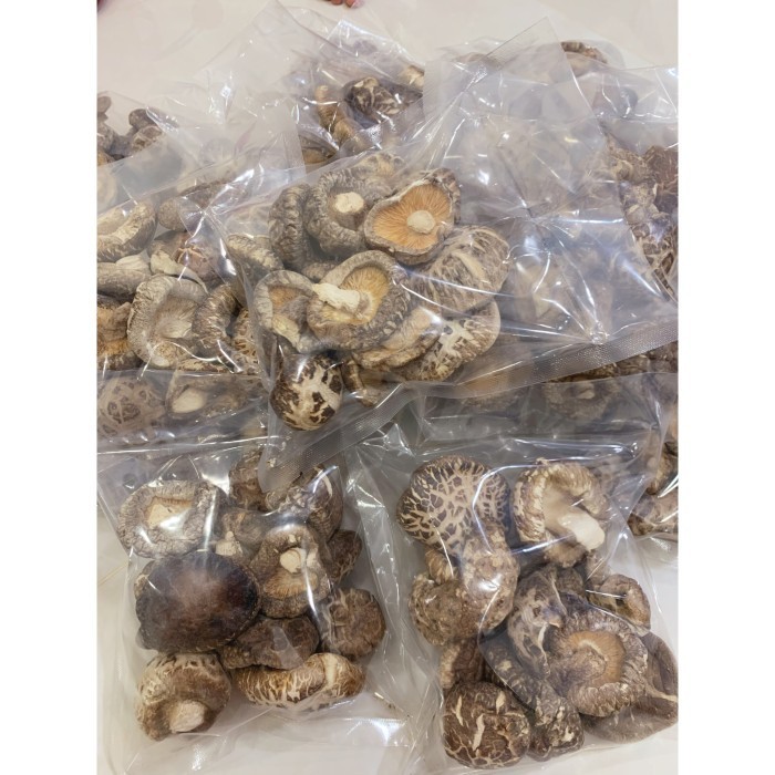 

Jamur Shitake Kering 150gr / jamur hioko shitake kering 150gr - Bubble wrap