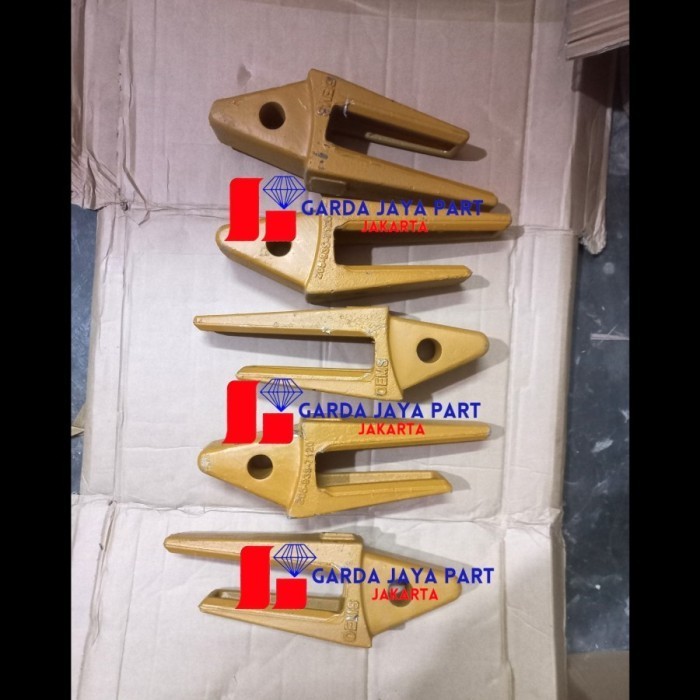 ADAPTOR KUKU BUCKET KOMATSU PC200-7 PC200-8 berkualitas