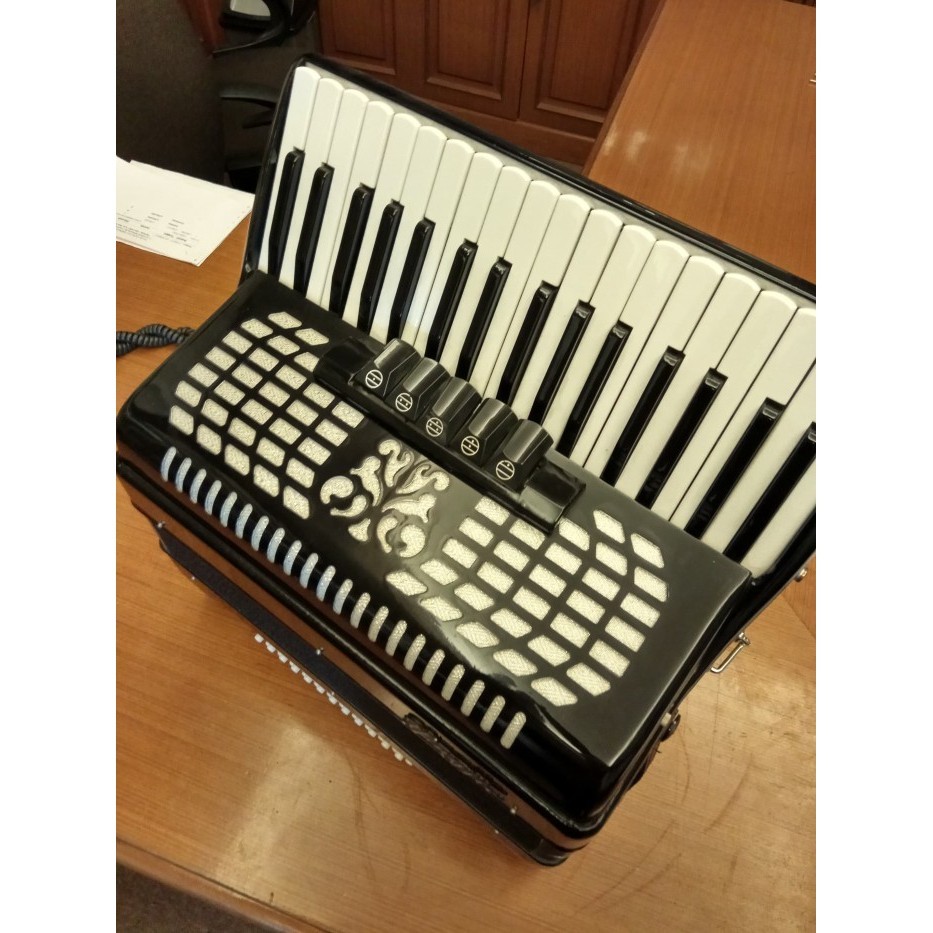 Alat Musik Accordion YINGJIE Type : 34K60B
