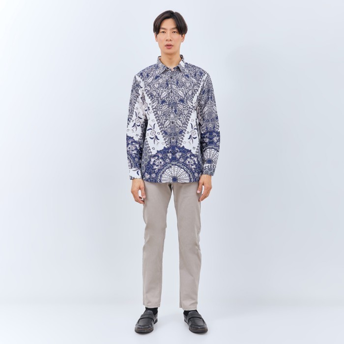 M231 Kemeja Pria Batik Panjang Biru 3070B - XL