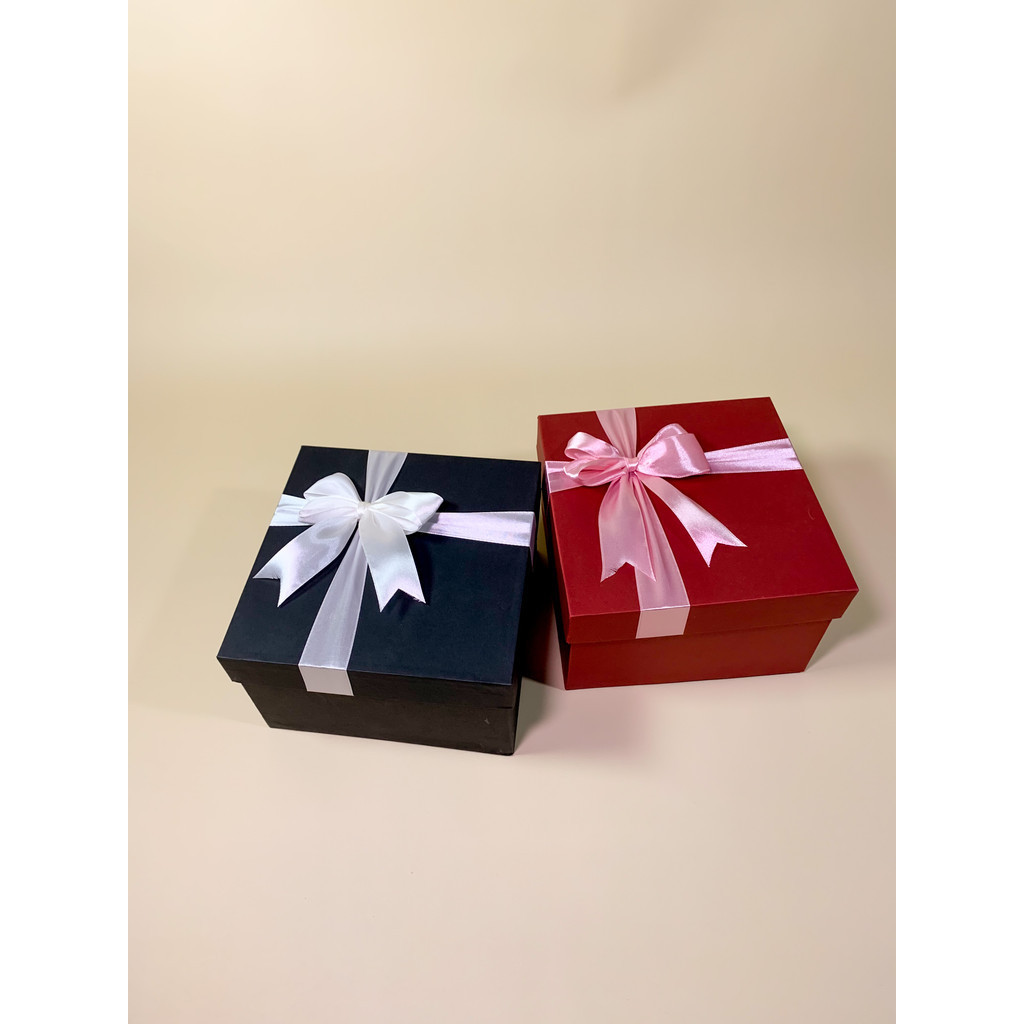 

Box Kado Untuk HMNS 100ml Gratis Kartu Ucapan Kota Kado