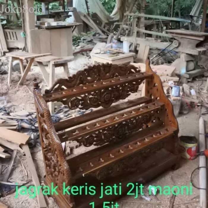 

jagrak keris isi 30 alusan tebal antik