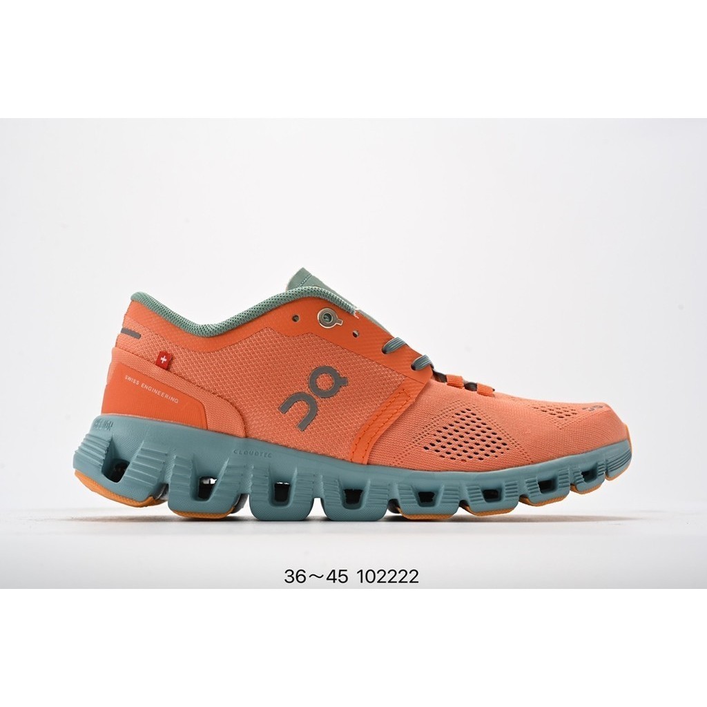 

Original On/angpao Cloudnova casual sneakers are airy and lightweight, comfortable to wear in running shoes