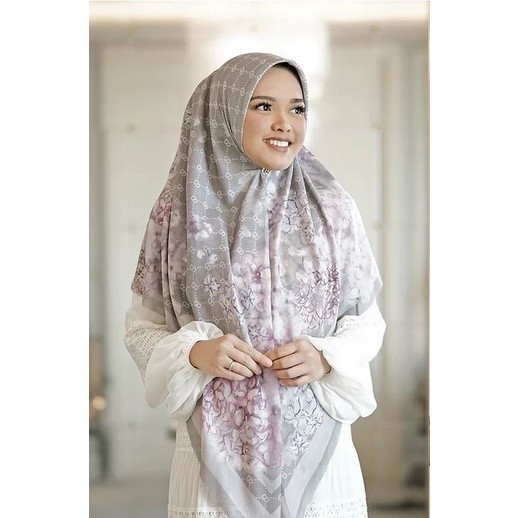 Hijab Buttonscarves Size XL - HYDRANGEA Series Bahan VOAL