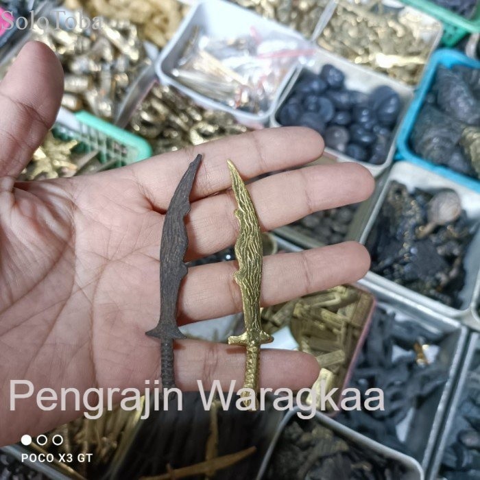 

pusoko pedang - Hitam Paling Lengkap PW6544 murah
