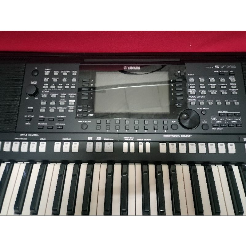 PROMO BIK SALE Yamaha PSR S775 Keyboard Arranger / Keyboard / Organtunggal