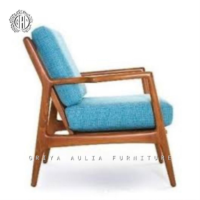 Kursi santai model minimalis bahan kayu jati busa tebal