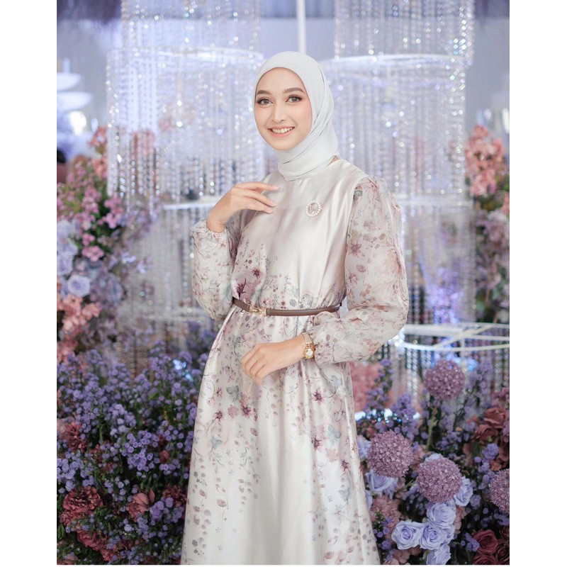 LALUNA SIGNATURE DRESS BY VANILLAHIJAB