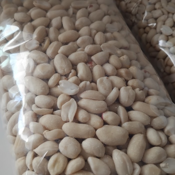 

Kacang Tanah Mentah Kupas 1kg - kecil