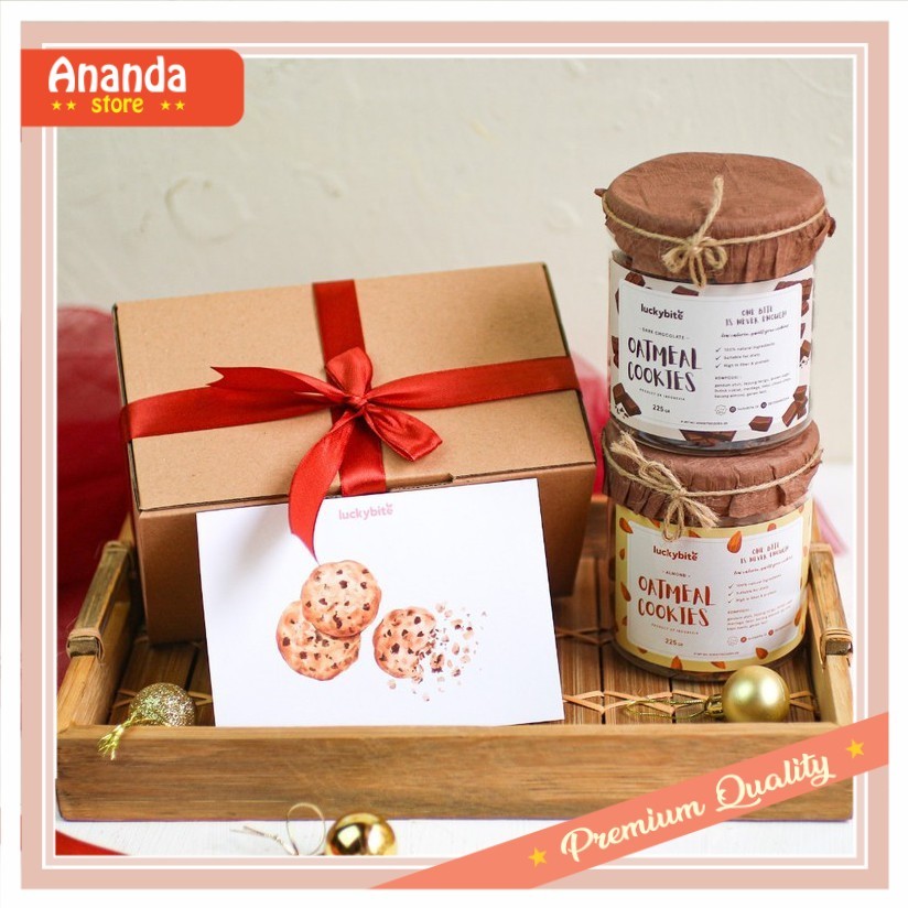 

Kado Buat Pacar Gebetan Anniversary Wisuda Teman / Hampers / Gift Box / Kado - Oatmeal Cookies 2 Jar + FREE Greeting Card + Pita + Bubble Wrap | LUCKYBITE