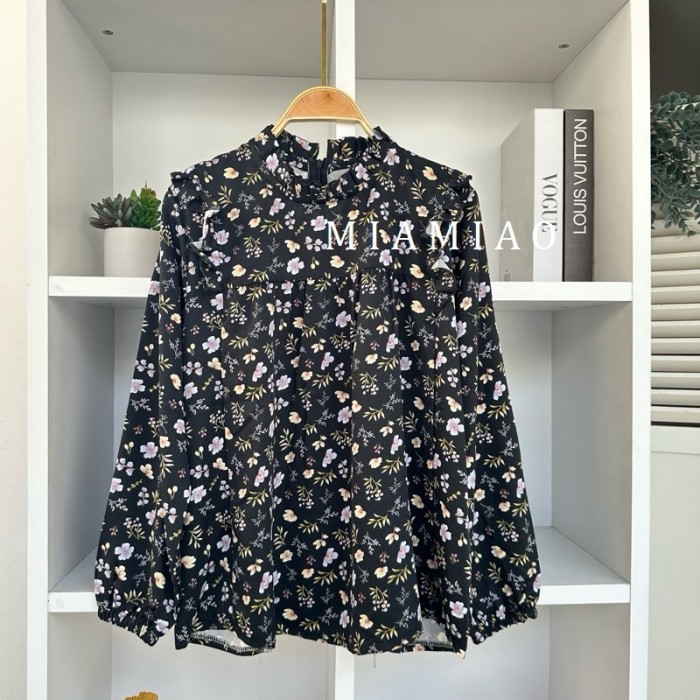 

Blouse Ruffle Flowers Korean style | Baju Atasan Wanita Kekinian Fashi - Sakura Hitam