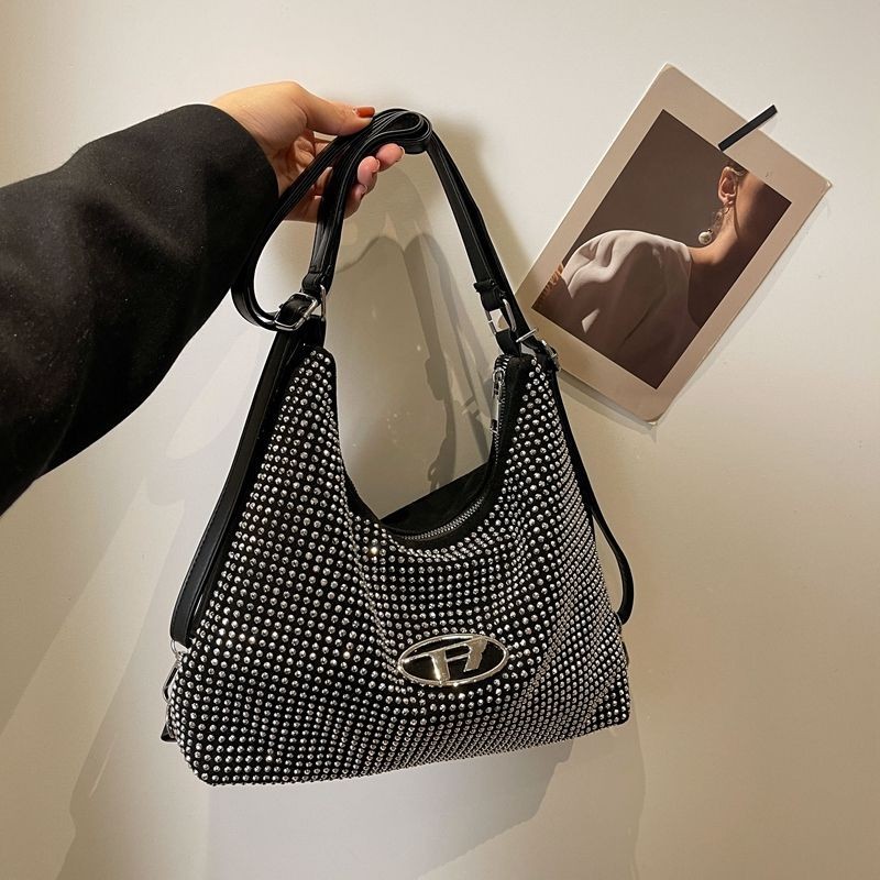 Large capacity full diamond backpack for women's new niche design, stylish commuting backpack, versa