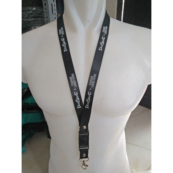 

lanyard DeadSquaD X ISYANA SARASWATI band gantungan kunci band metal / tali lanyard band gantungan leher name tag id card / pods
