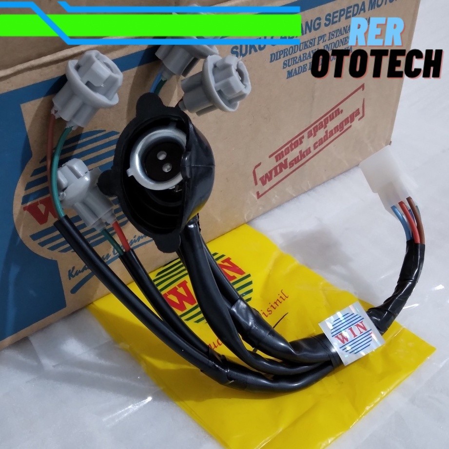 Fitting Lampu Absolute Revo 110 2009 2010 2011 2012 2013 WIN | cop fiting piting peteng motor honda 