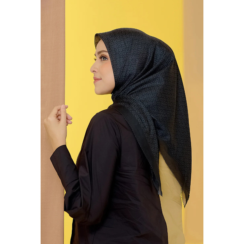 Buttonscarves Everyday Scarf PARIS  - Caviar/ Black - everyday caviar