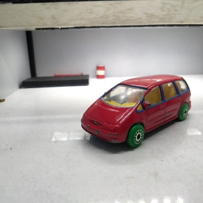 realtoy ford galaxy diecast loose junk 12 -OS25