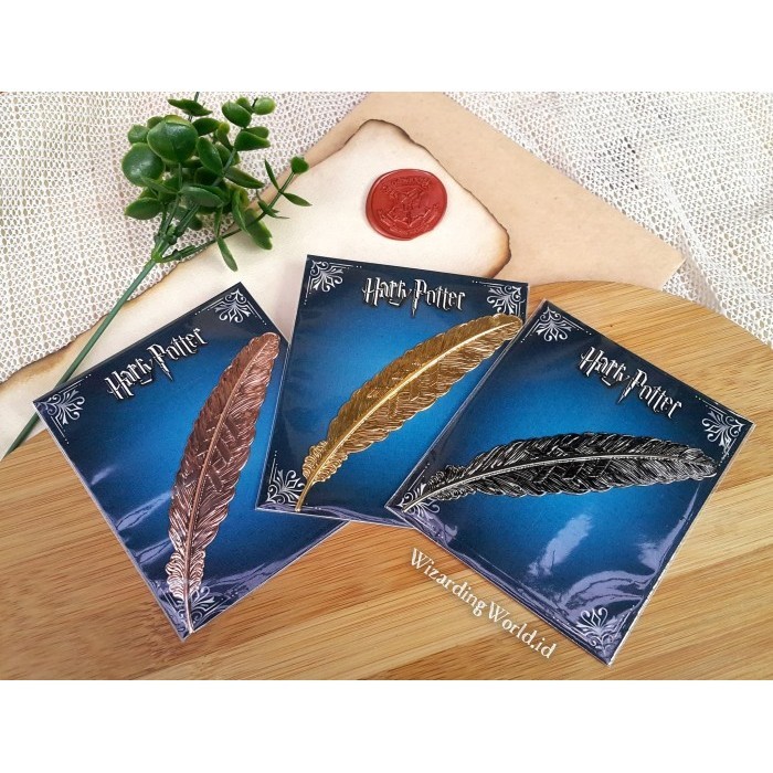 

PROMO!! -Pembatas Buku Bookmark Bulu Feather Metal Harry Potter Fantastic Beast - White