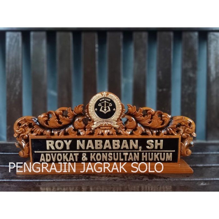 

Papan Nama / Papan Nama Meja Ukir / Papan Nama Advokat / Kayu jati harga pengrajin PS412