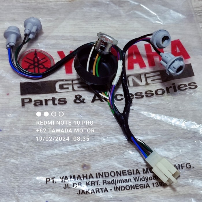 SOKET FITTING LAMPU DEPAN MIO M3 MIO Z 125 ORIGINAL