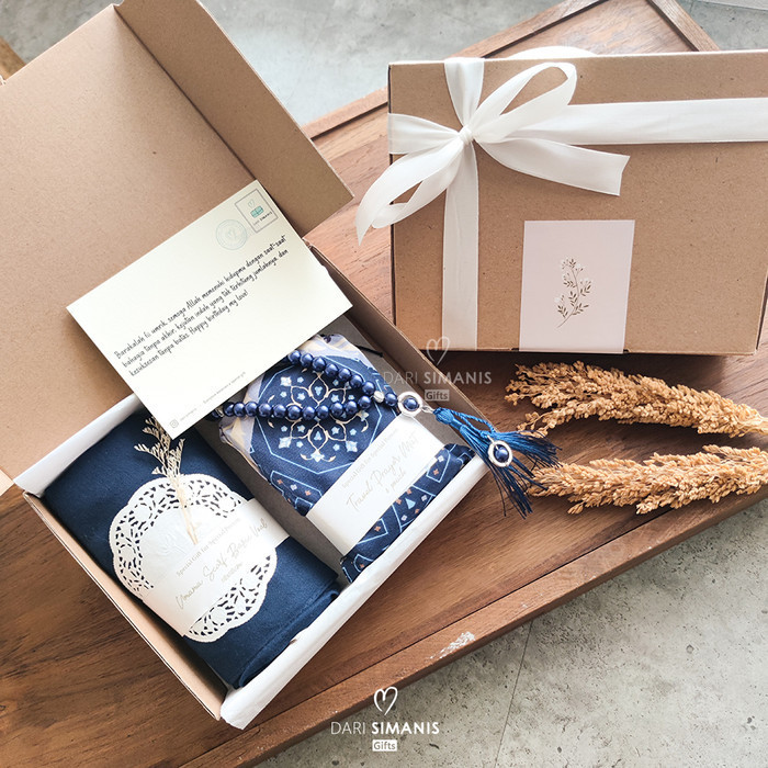 

Camilla Hampers - Kado Hijab Umama Scarf Giftbox Lebaran Gift - Navy, Camilla