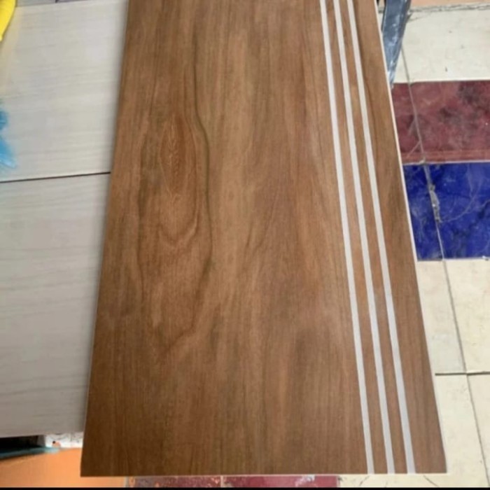 granit tangga motif kayu 30x60 20x60/list plint