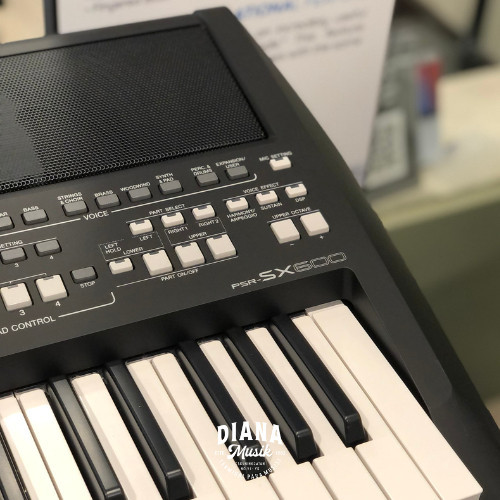 Keyboard Yamaha PSR SX 600 / PSR SX600
