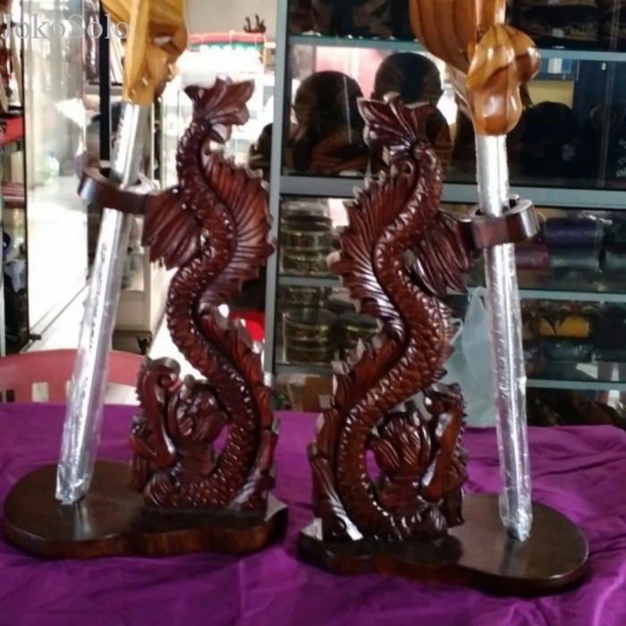 

jagrak keris stand ukir naga klasik murah