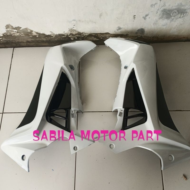 Full Set Cover Sayap Depan Honda Supra X 125 R Batman Warna Hitam Glossy Marun Glossy Hitam Glossy B