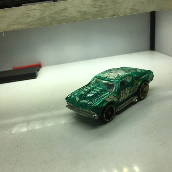 hotwheels 69 chevelle loose junk -OS25