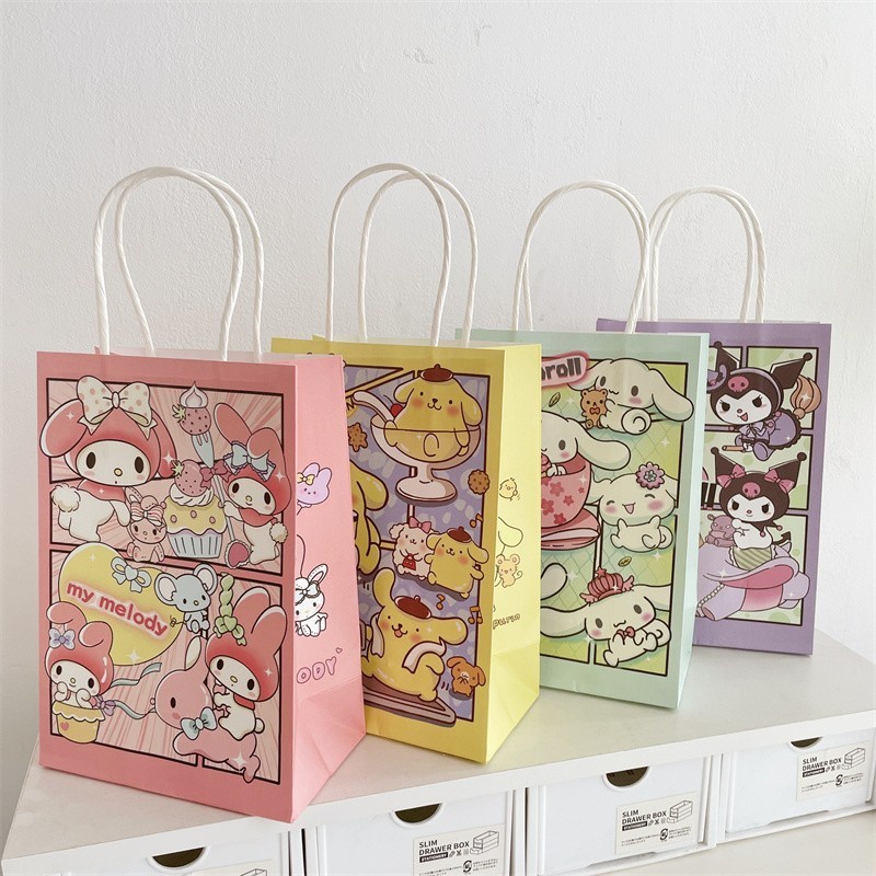 

(STR23) Paper Bag Ulang Tahun Motif Sanrio CInnamorol Kuromi Melodi