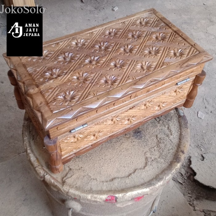 

Kotak tissue kayu jati ukir - T lubang warna murah