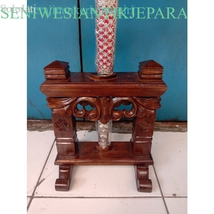 

Jagrak Keris Tempat Keris Sederhana Murah Isi 1 antik