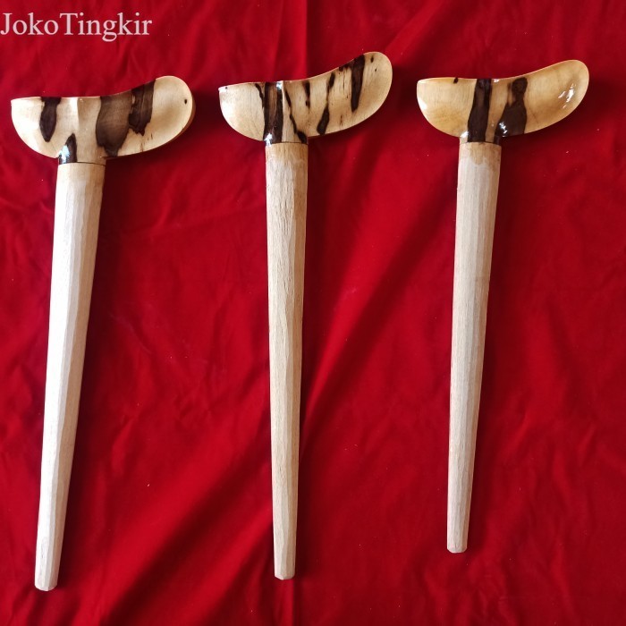 

Warangka Kayu Timo 2 antik