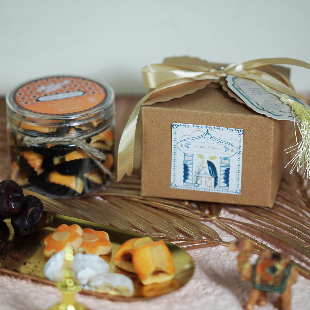 

Hampers Ramadhan Idul Fitri Kekinian Unik Murah Keren / Hampers Lebaran Idul Fitri / Eid Hampers - Simple Hampers (1 Jar)