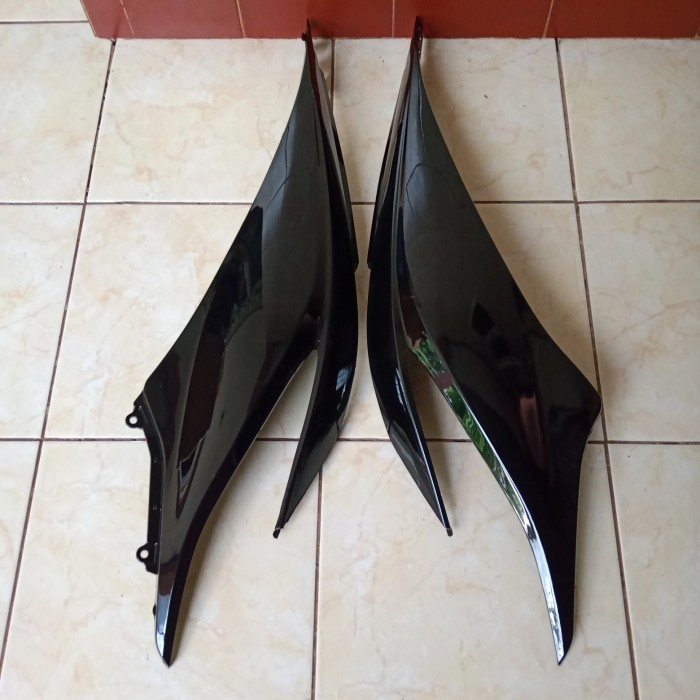 Body belakang Revo absolute Revo fit karbu hitam