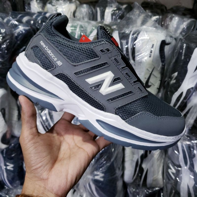 New Balance  - Sepatu Pria Sneakers Olahraga New Balance Original 100% Cewek Cowok Hitam Putih Sepat