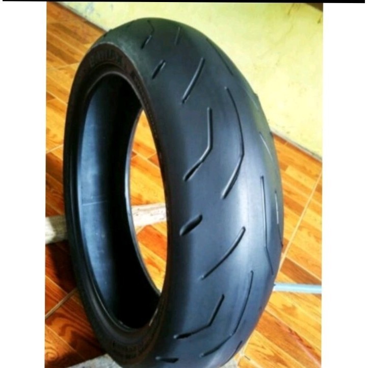ban motor merk BATTLAX 150/60-17 second// ban BATTLAX ring 17-150/60 second//van motor cbr,r15,vixio