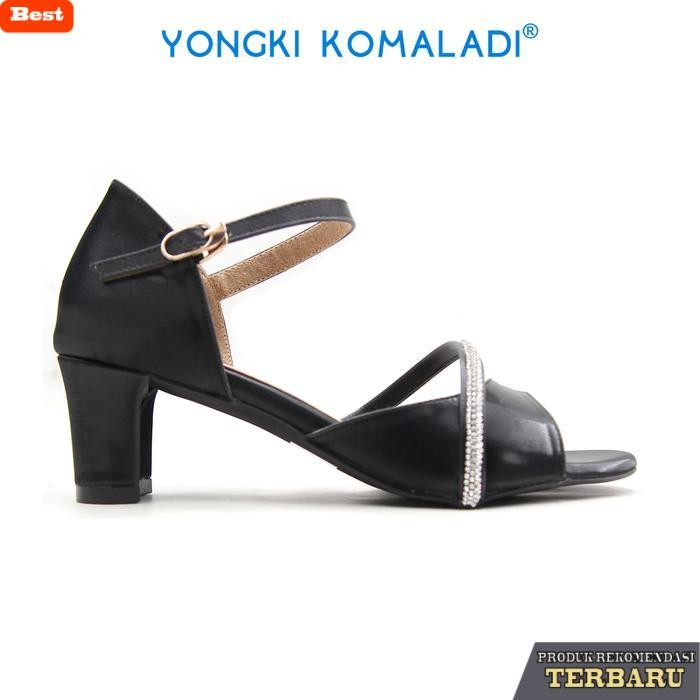 sandal wanita trend sekarang [ ORIGINAL ] YONGKI KOMALADI HEELS OL-YSL7053-22 LADIES Hitam Sandal Wa