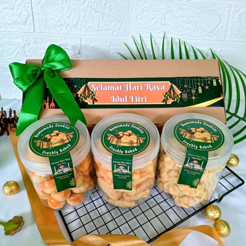

DISKON Hampers Kue Kering Lebaran isi 3 toples 400gr/Parcel Kue Nastar Premium/FREE Kartu Ucapan