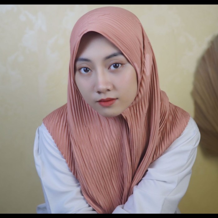 [[New Collection]] Jilbab Satin Velvet PLISKET Kerudung Segi Empat Pleated Lidi Hijab - Pink R