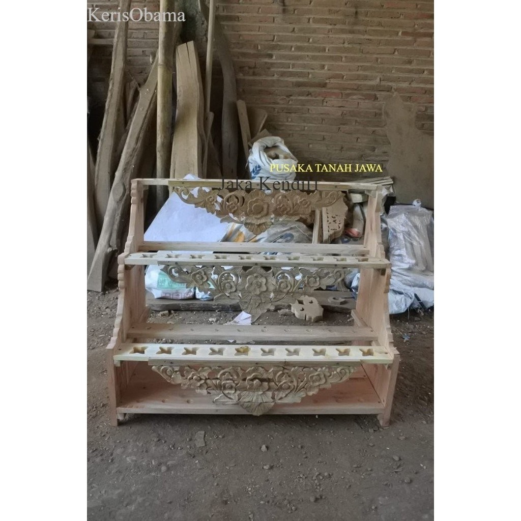 

Jagrak rak tempat keris tombak ukir naga isi 30 hrg 850rb antik termurah