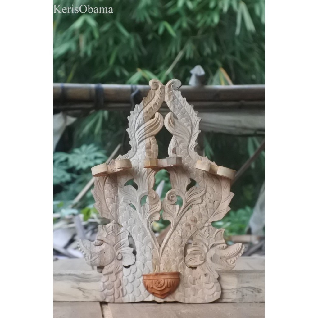 

blawong rak keris ukir motif naga kmbar kayu keras akasia maoni jepara termurah