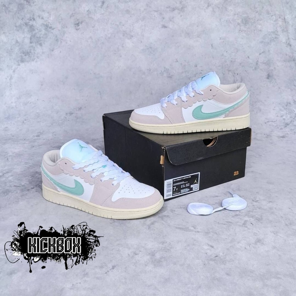SEPATU AIR JORDAN 1 LOW GUAVA ICE JADE
