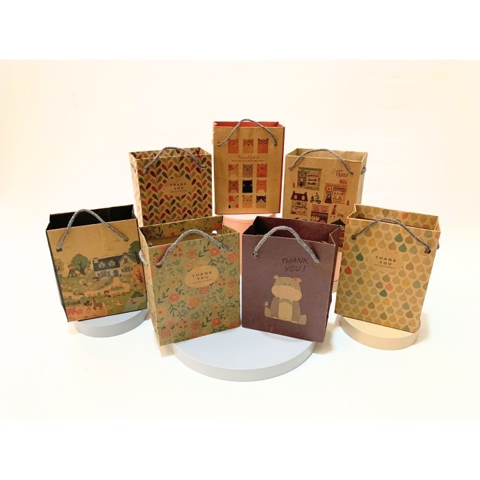 

12 pcs Paper bag CUTE mini paperbag untuk accesories kosmetik parfum goodie bag