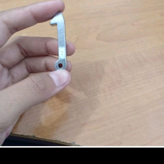 besi pengait/kunci besi pengait mesin cuci front loading Midea ori