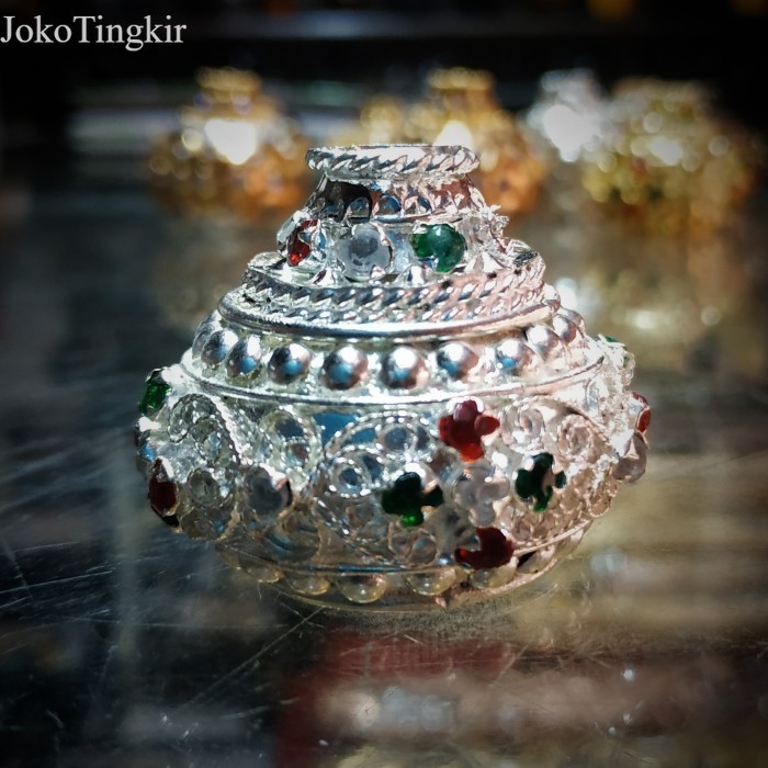 

Mendak Selut Cincin Keris Model Rujak Wuni Warna Perak Hias Permata murah