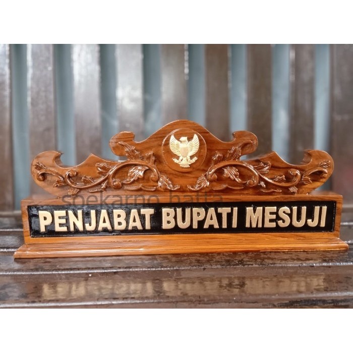 

PAPAN NAMA MEJA KANTOR + PAPAN NAMA BUPATI + PAPAN NAMA UKIR LAMPUNG SH5321