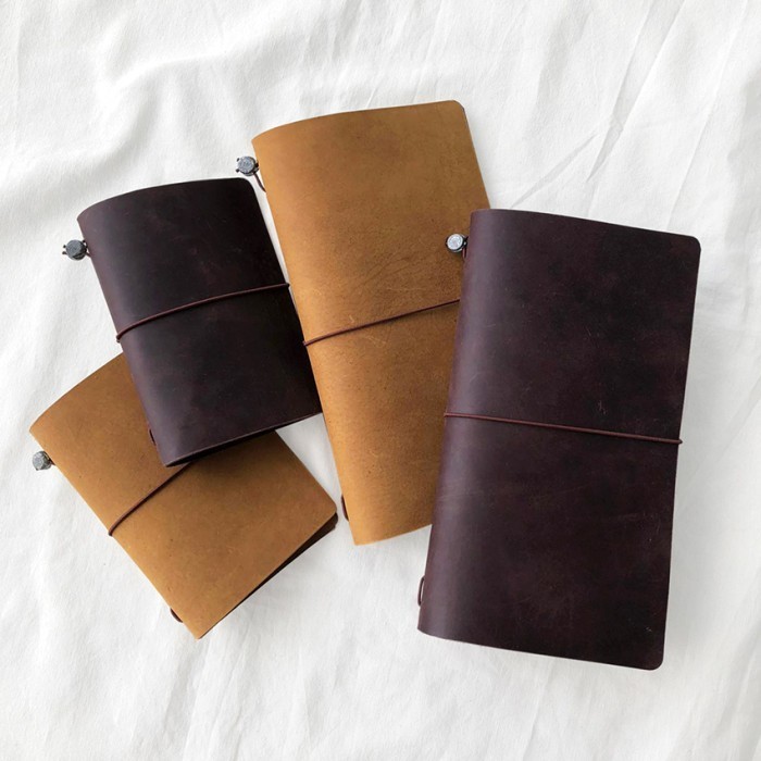 

Crazy Horse Leather myntydori Traveler's Notebook / Journal - Passport size, Brown